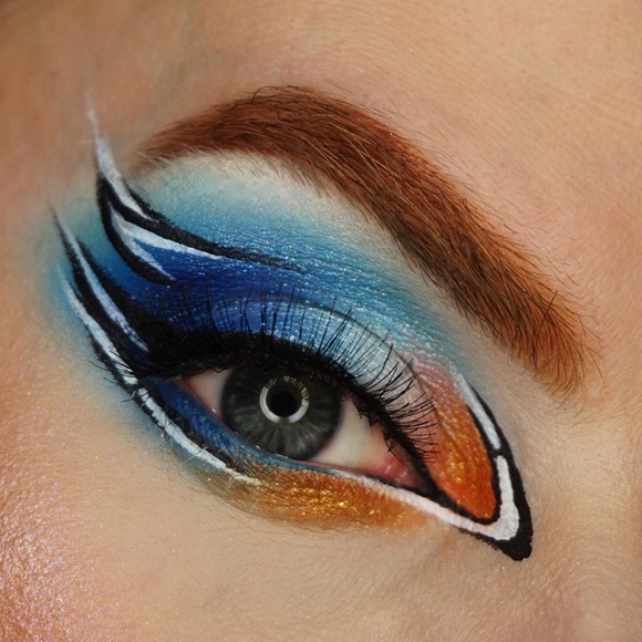 Kellogg's Frosted Flakes x Glamlite Cosmetics Eyeshadow Palette 15 Shades NEW! - Picture 9 of 15